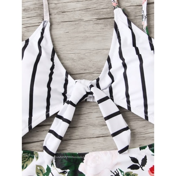 One Piece Cut out Floral Striped Swimsuit New! - Picture 2 of 6